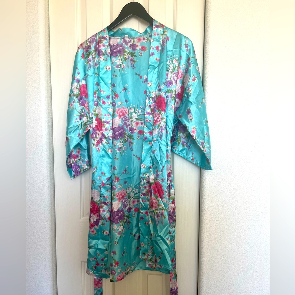 Kimono Robe - Picture 4 of 7